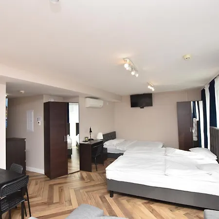 Dukes - Wita Stwosza Apartment